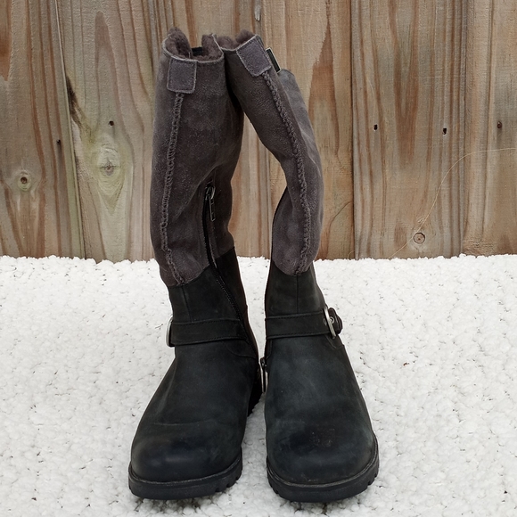 UGG D'Alene Adirondack ll Black/Charcoal Boot - Picture 4 of 9